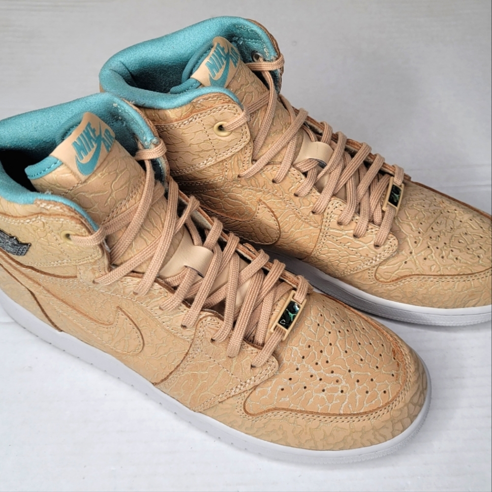 Air Jordan Retro 1 Pearl GG